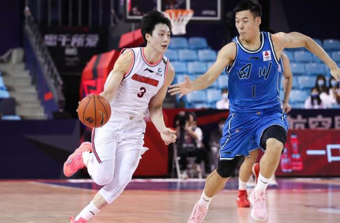 开云体育中国-尼克斯碾压魔术，易建联状态火热