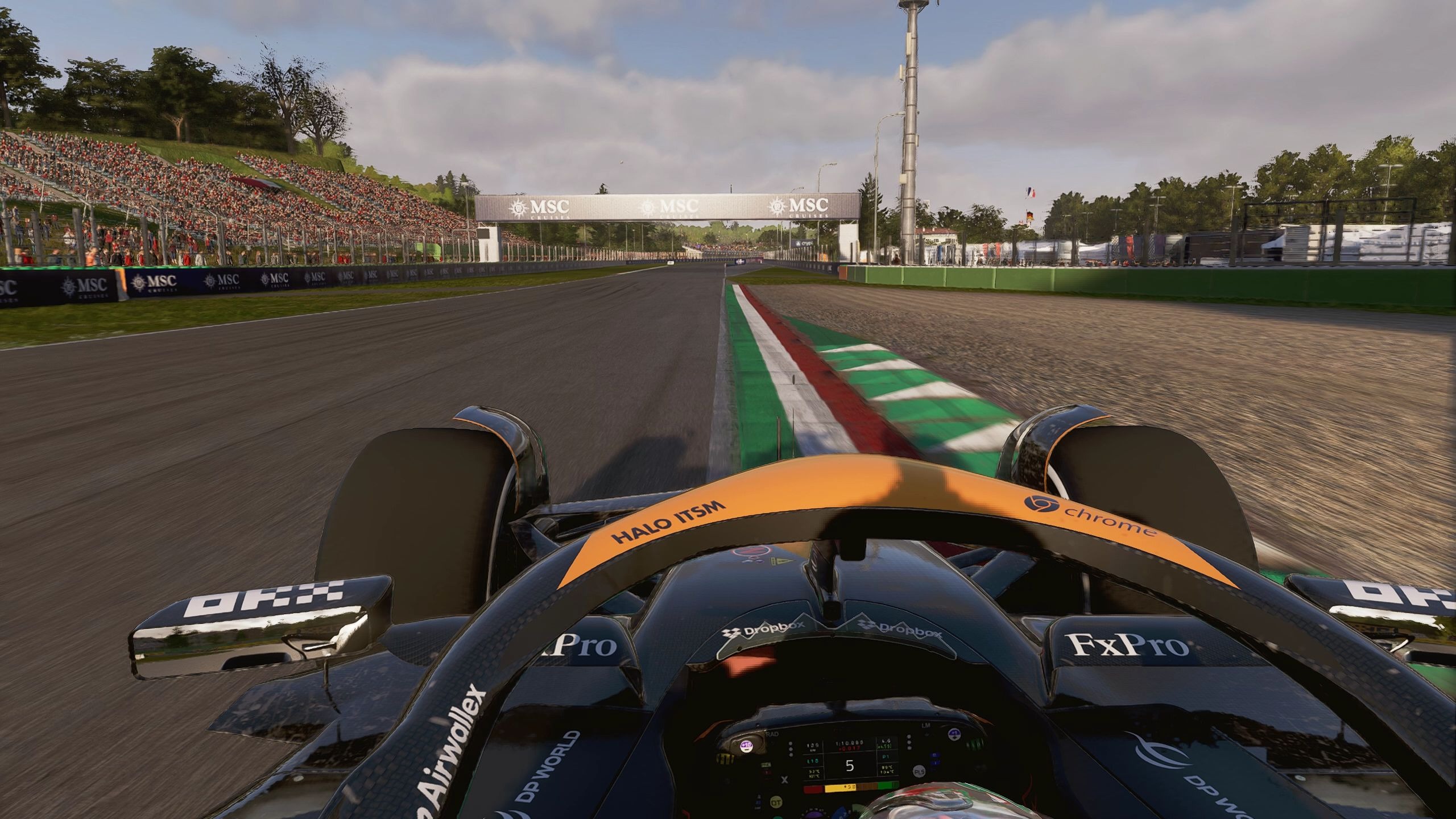 梅赛德斯力克迈凯伦，周冠宇刷新纪录